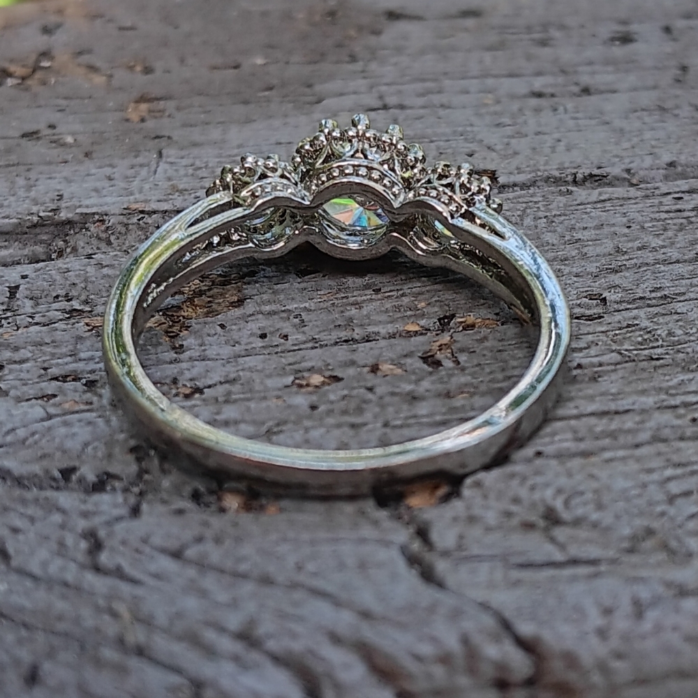 Avon Silver Tone CZ Ring size 11 - Picture 10 of 10